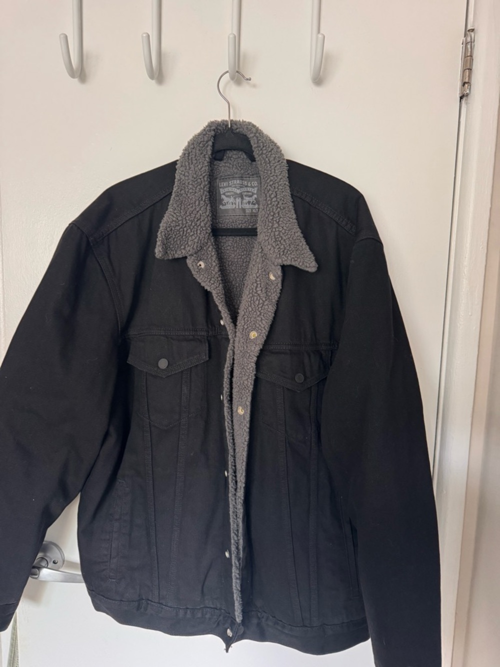Levi's Black Sherpa-Lined Shirt Jacket